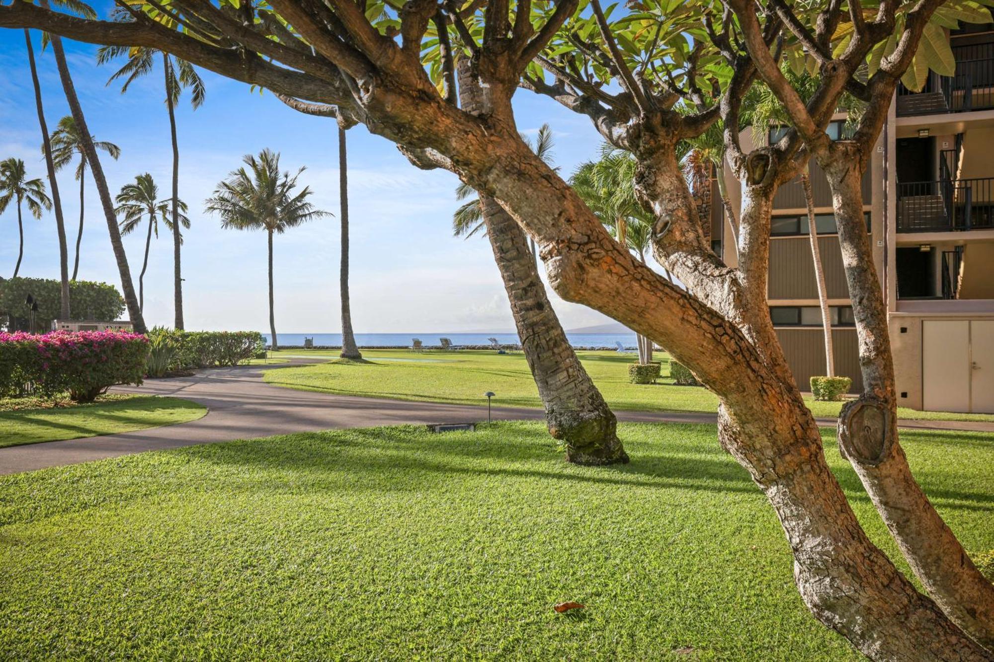 Aston At Papakea Resort Lahaina Exterior photo